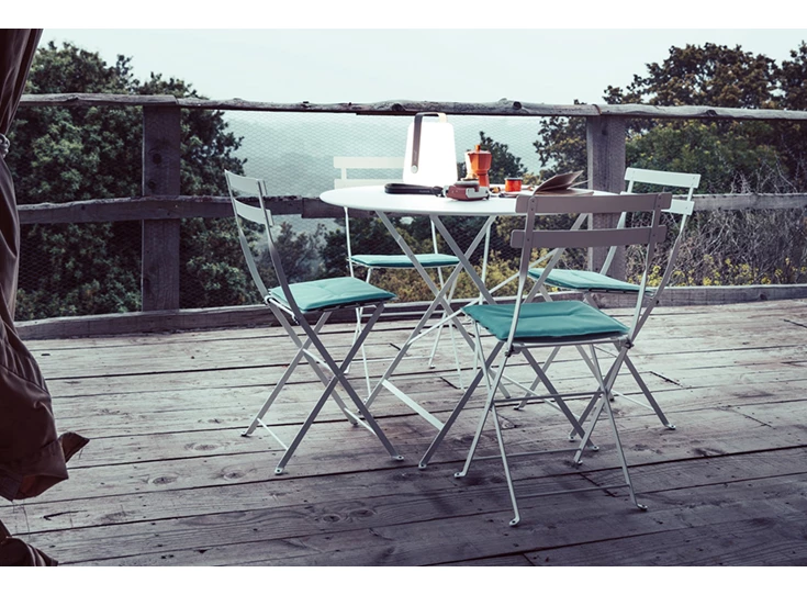 Table-et-chaises-Bistro-mobilier-de-jardin-Fermob