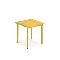 Emu-Star-tafel-70x70cm-curry-yellow