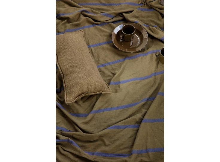 Ferm-Living-Yard-Picnic-Blanket-outdoor-deken-180x180cm-olive-bright-blue