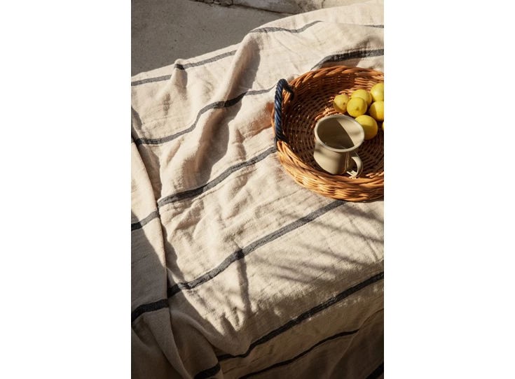 Ferm-Living-Yard-Picnic-Blanket-outdoor-deken-180x180cm-sand-zwart