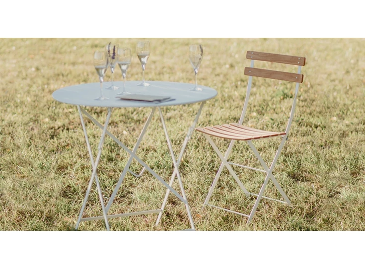 Collection-Bistro-de-Fermob-chaise-et-table-pliantes