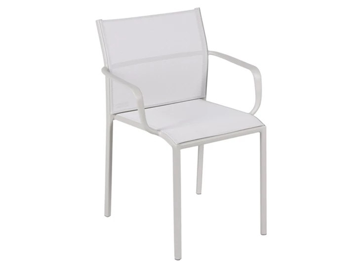 Fermob-Cadiz-stoel-met-armleuning-gris-argile