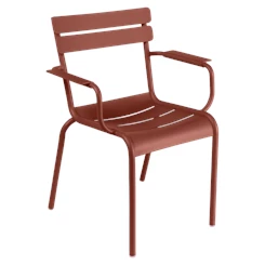 Fermob-Luxembourg-fauteuil-ocre-rouge