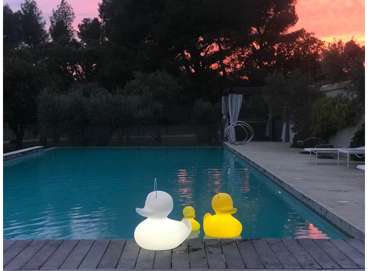 Goodnight-Light-The-Duck-lamp-big-yellow