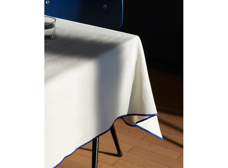 Hay-Outline-tafelkleed-250x140cm-lichtblauw