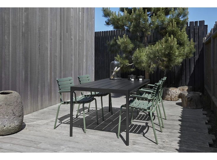 Houe-Four-tafel-270x90cm-aluminium-zwart