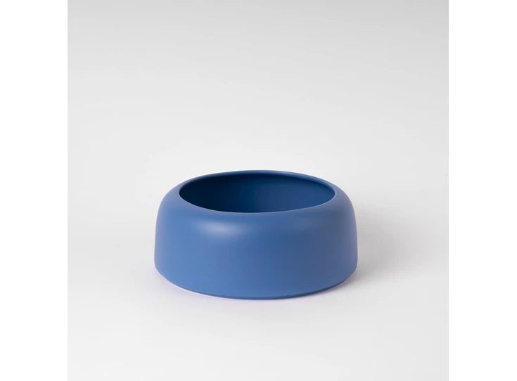 Raawii-Omar-bowl-01-D235cm-H95cm-electric-blue