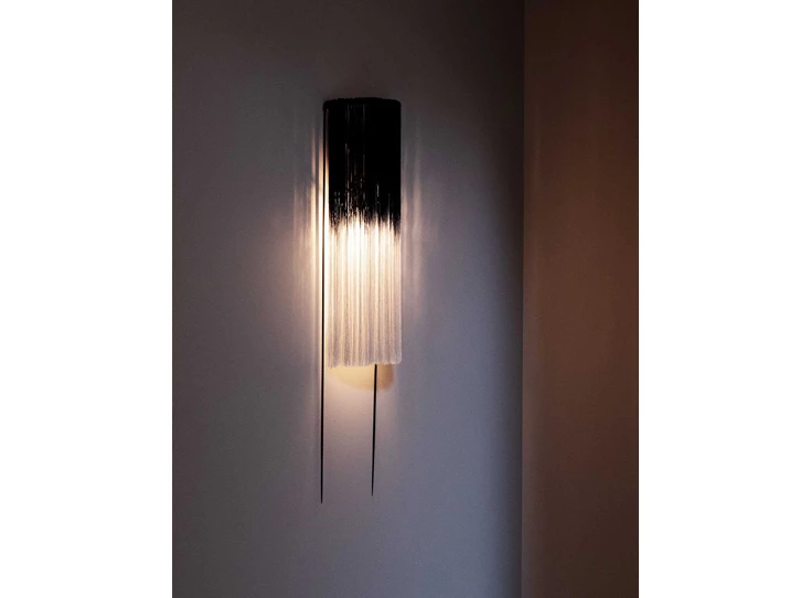 Serax-Ann-Demeulemeester-wandlamp-Edo-zwartwit