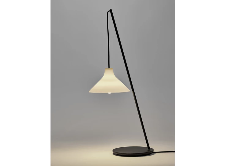 Serax-Seppe-Van-Heusden-Mood-tafellamp-H71cm-frame-zwart-kap-wit-porselein