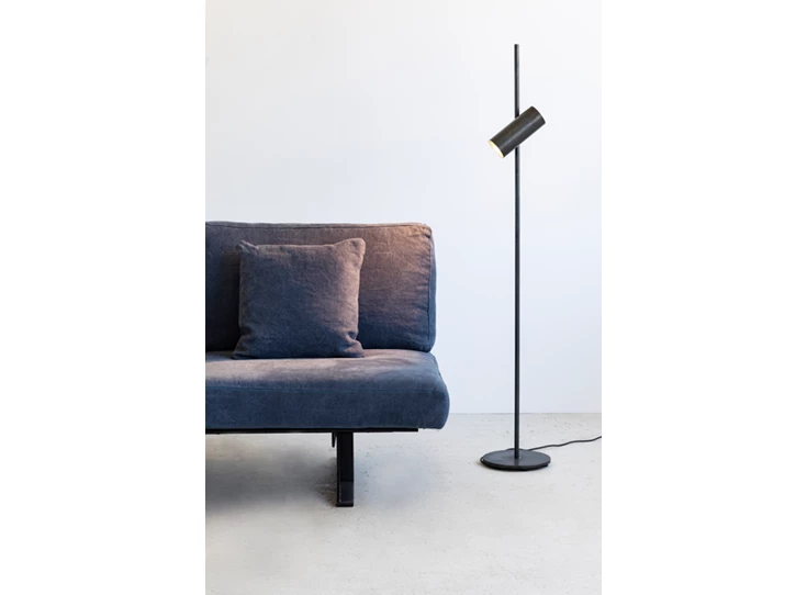 Serax-Sofisticato-staande-lamp-nr16-blauwstaal-H230cm