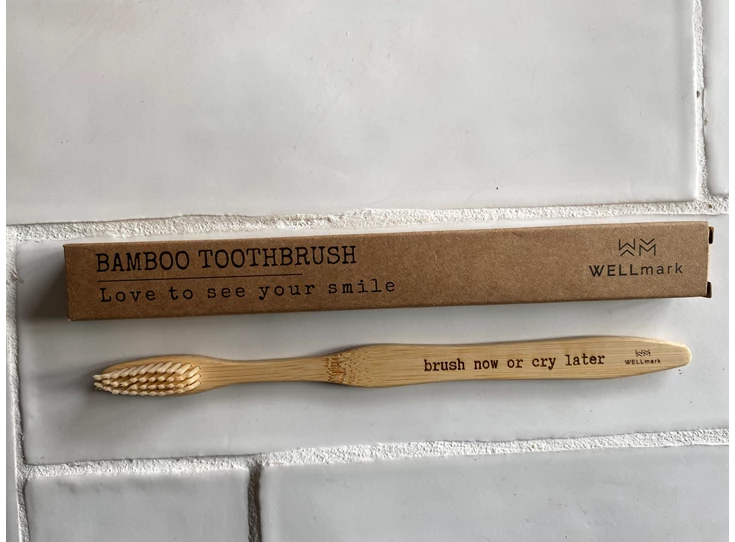 Wellmark-tandenborstel-bamboe-brush-now-or-cry-later